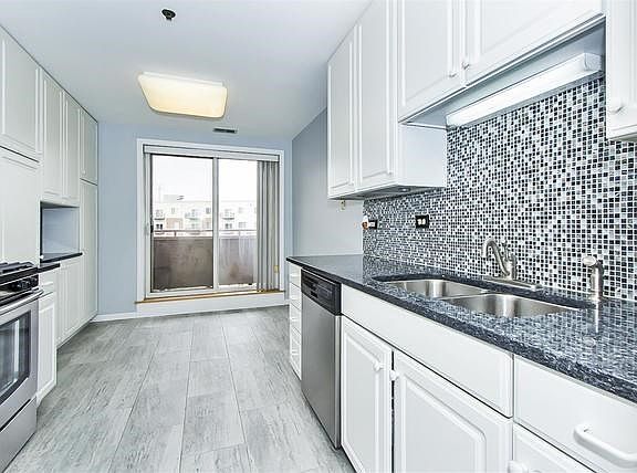 2nd image of 6401 Lincoln Ave Unit 404
