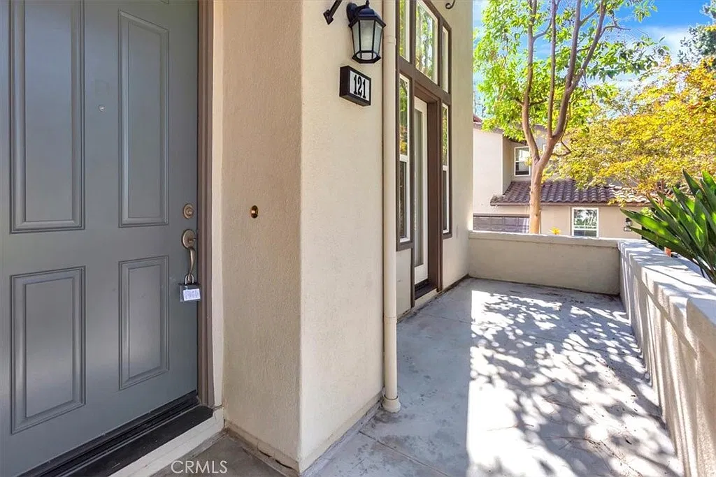 3 bed, 1600 sqft, $4,550 — Photo 3