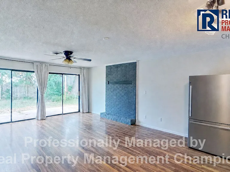 301 Dennis Rd — Photo 2