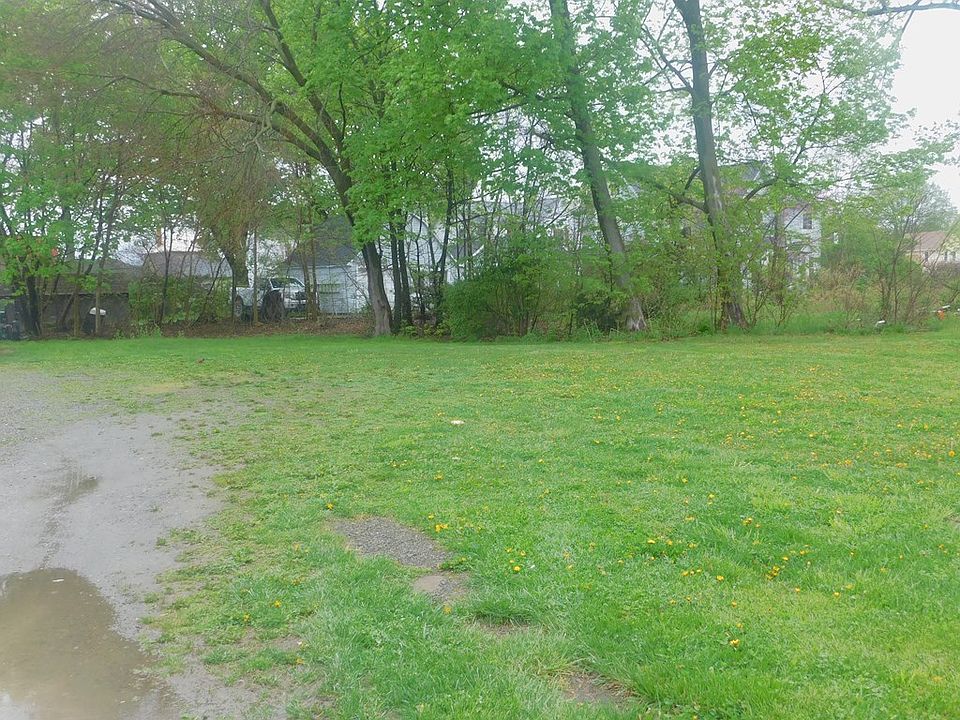 2nd image of 104 Valor St