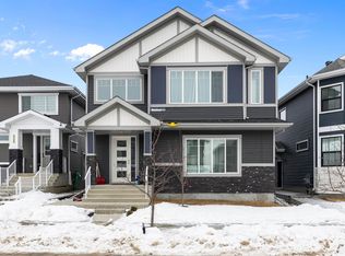 4223 Veterans Way NW, Edmonton, AB T5E6W7