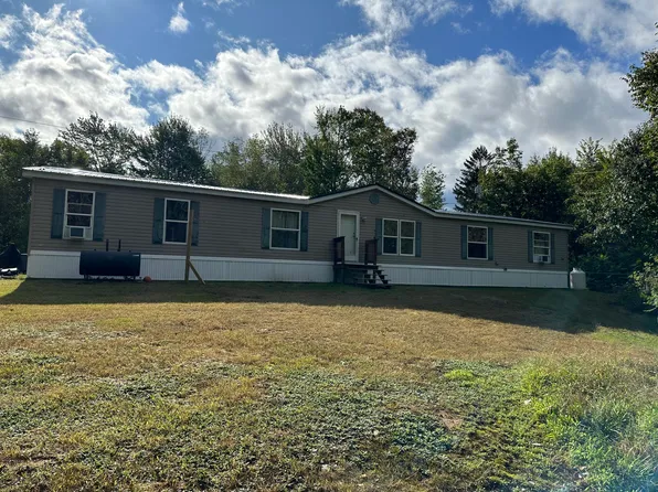 205 Main Street, Oxford, ME 04270