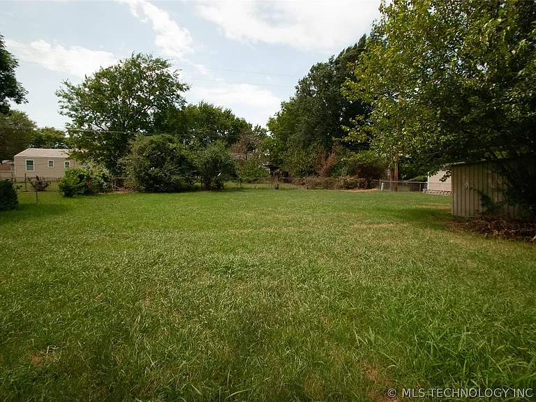 216 S 69th Ave E — Photo 4