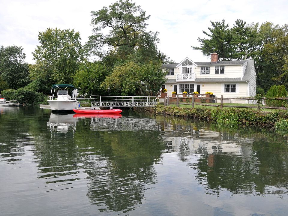 1st image of 6 Douglas Ln