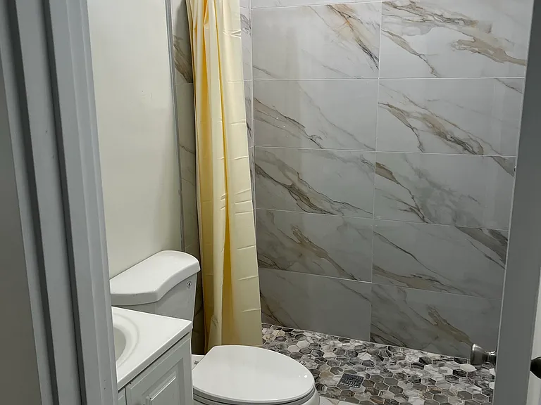 5802 22nd Ave #5802 — Photo 3