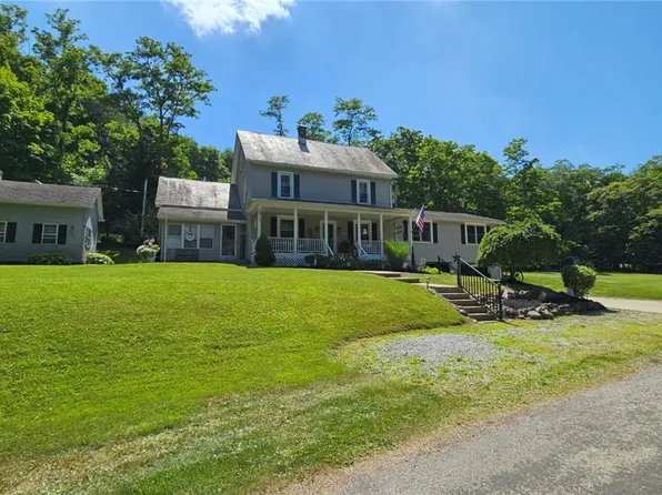 13968 Stimmel St NE, Paris, OH 44669