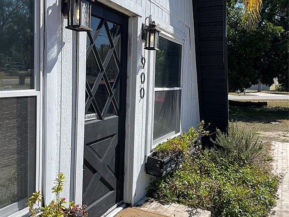 4th image of 900 Riverside Dr