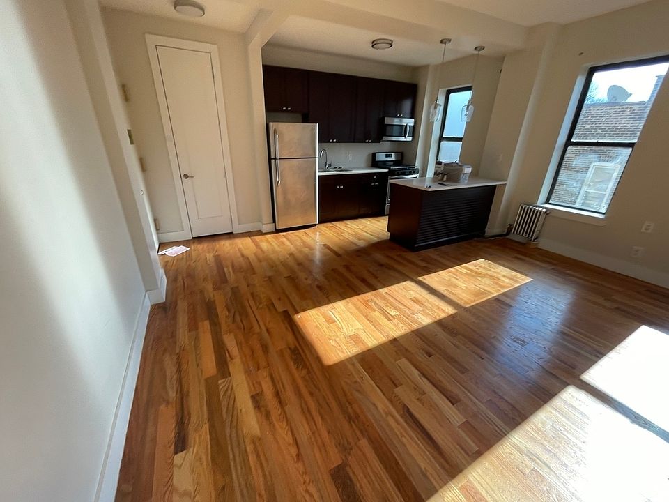2nd image of 1510 Carroll St #3HH