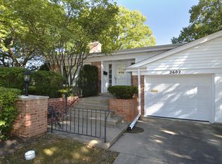 2602 E Garden Walk, Arlington Heights, IL 60004