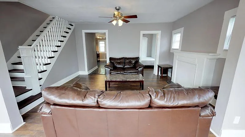 4 bed, 1260 sqft, $2,600 — Photo 3