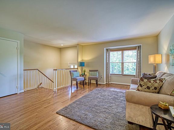 Lovely living room perfect for entertaining