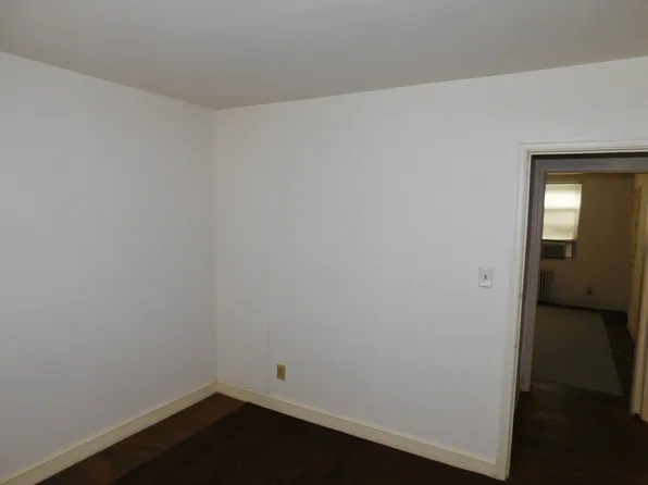 2913 Liberty Pkwy, Dundalk, MD 21222