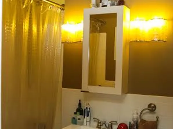 68-20 Selfridge Street image 1 of 8