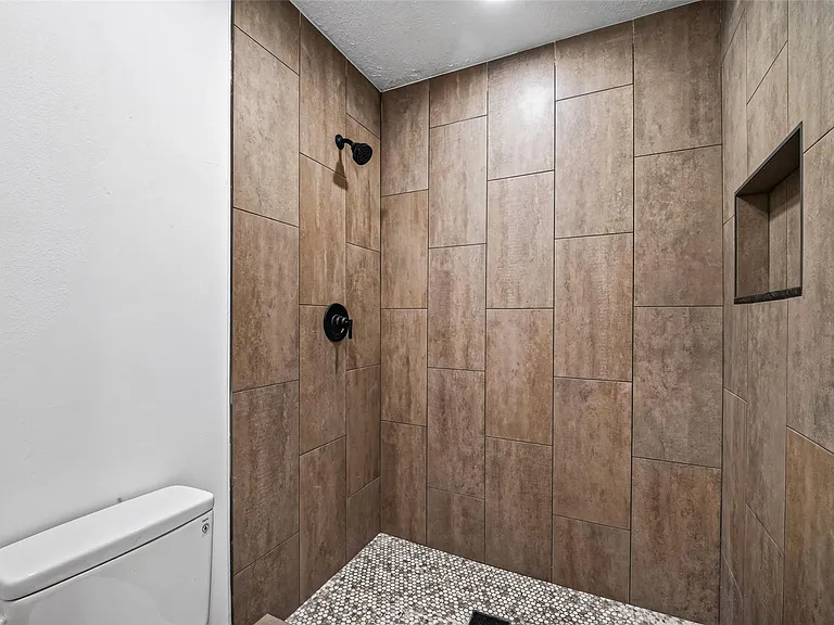 3910 Chile Dr — Photo 35