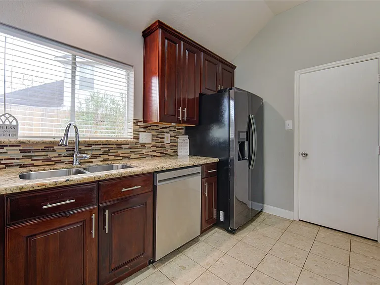 14802 Newton Falls Ln — Photo 5