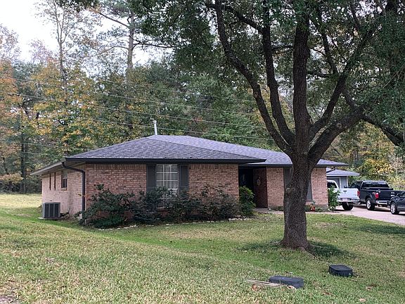 3rd image of 1227 Green Briar Dr