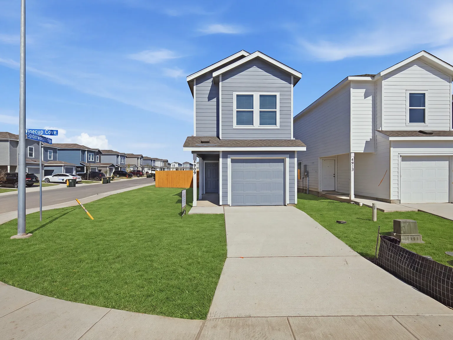 3 bed, 1189 sqft, $1,500 — Photo 2