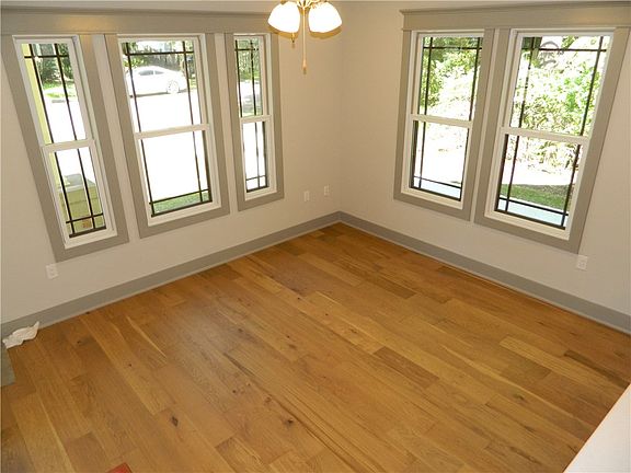 3rd image of 4207 Avenue H #B
