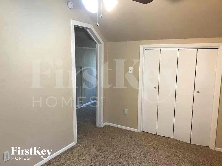 5605 Odessa Ave — Photo 16