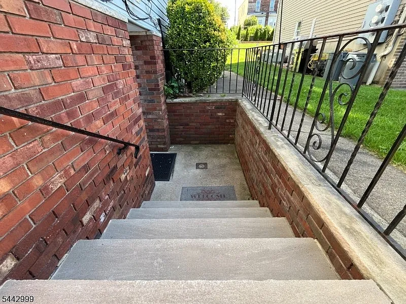 2 bed, $2,000 — Photo 3