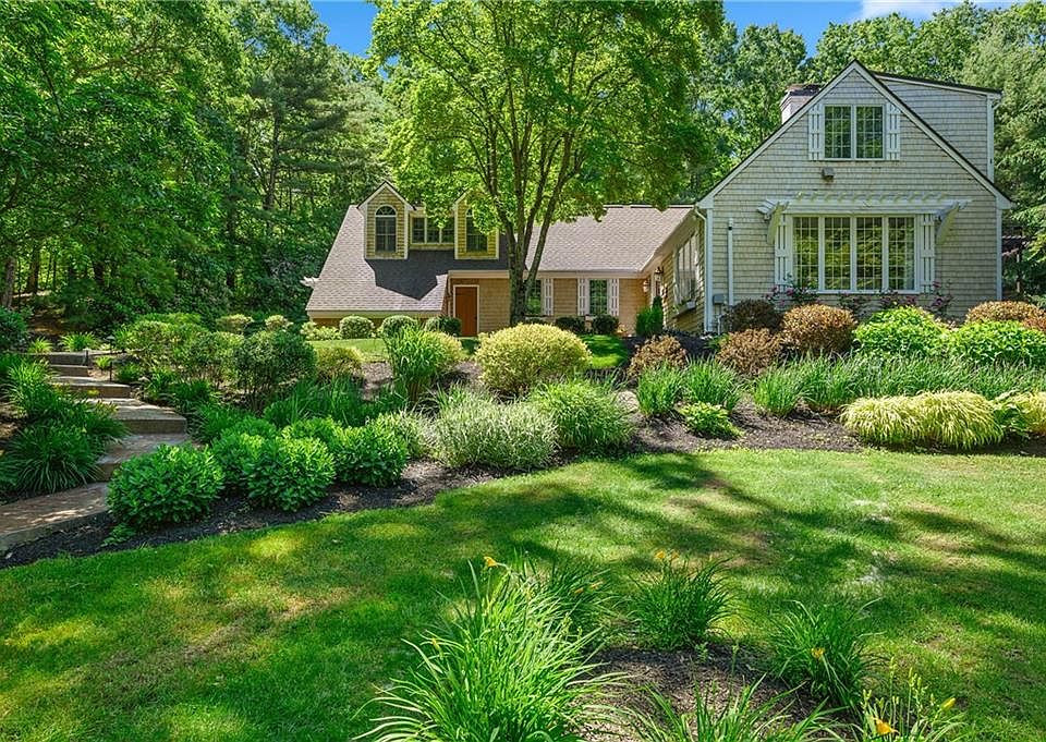 710 Pound Hill Rd, North Smithfield, RI 02896 Zillow