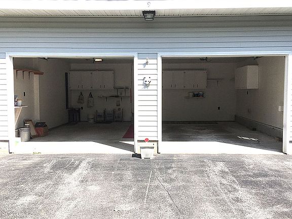 Garage 2 Car Attached