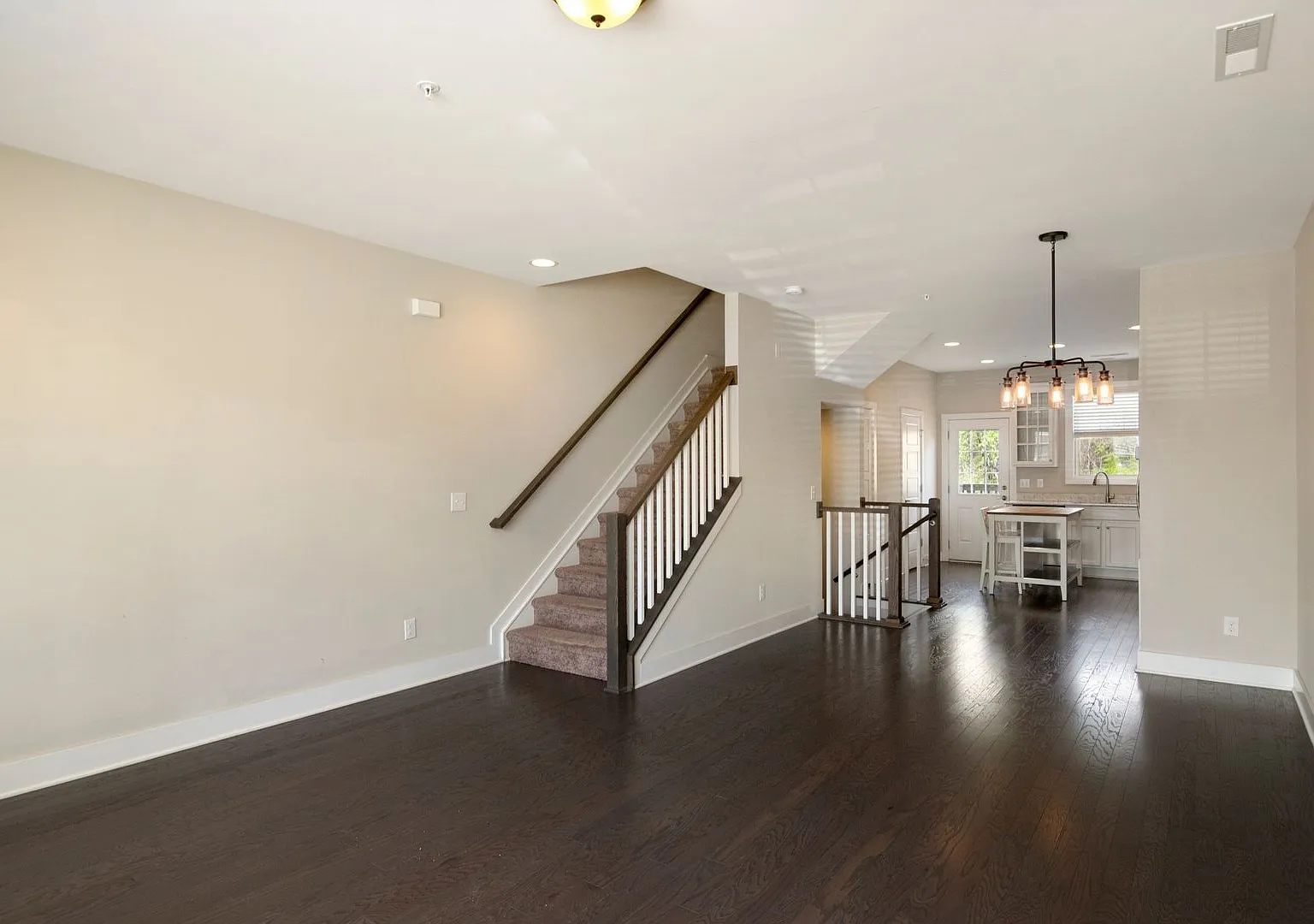 Beautiful 3BR/3.5BA Townhome | Near Raleigh Iron Works — Photo 3