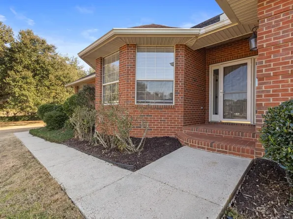 9249 Oakfair Dr, Tallahassee, FL 32317