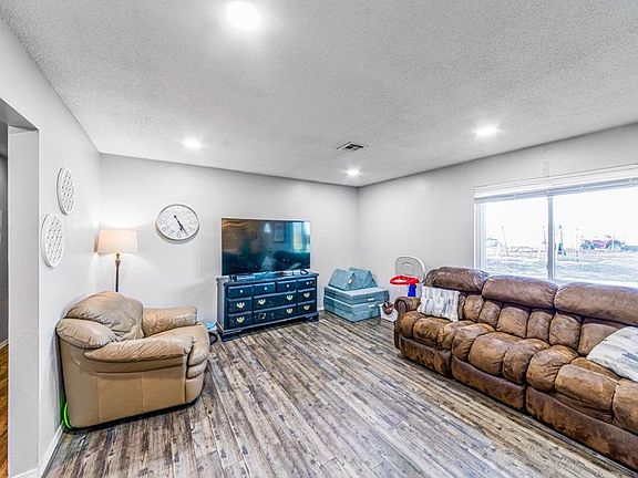 4th image of 124 Mill Rd