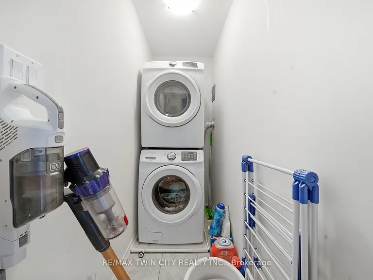 32 Cole Cres — Photo 15
