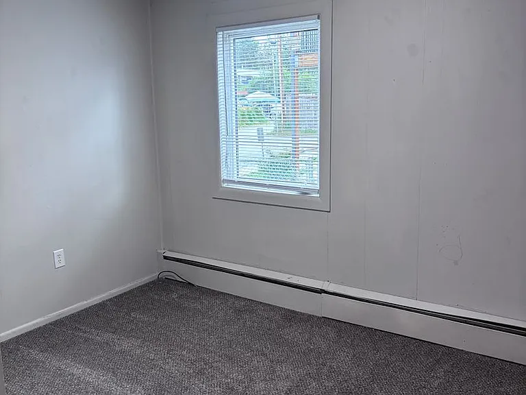 3604 Oregon Dr — Photo 3
