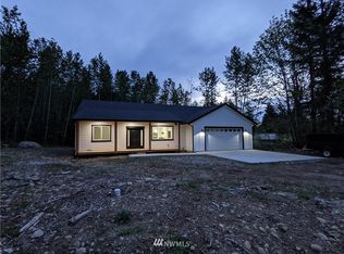 911 Tipsoo Loop N, Rainier, WA 98576