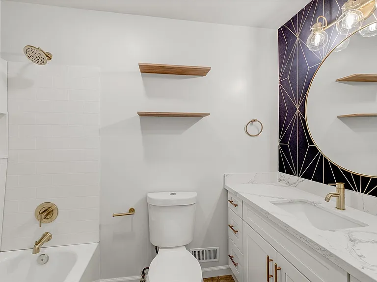 1204 Manchester Dr — Photo 16