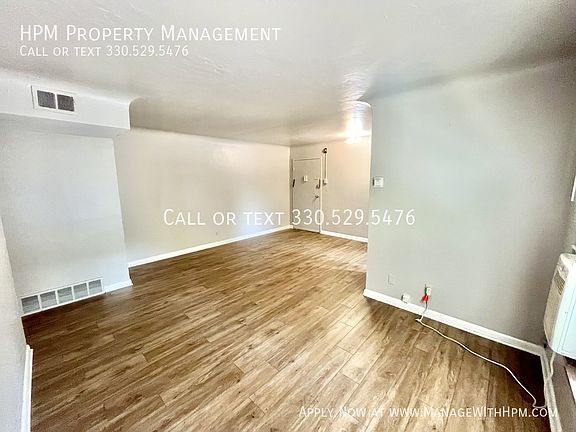 4th image of 19465 Lorain Rd #6
