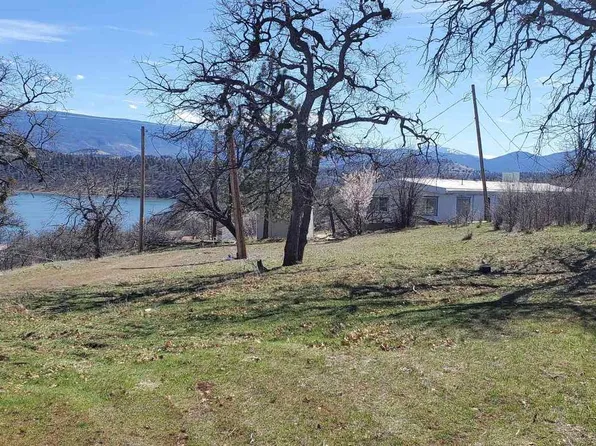 11821 Copco Rd, Hornbrook, CA 96044