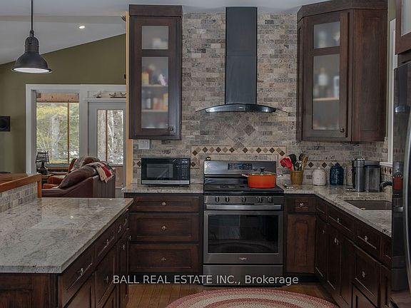 3rd image of 1956 Smith Rd