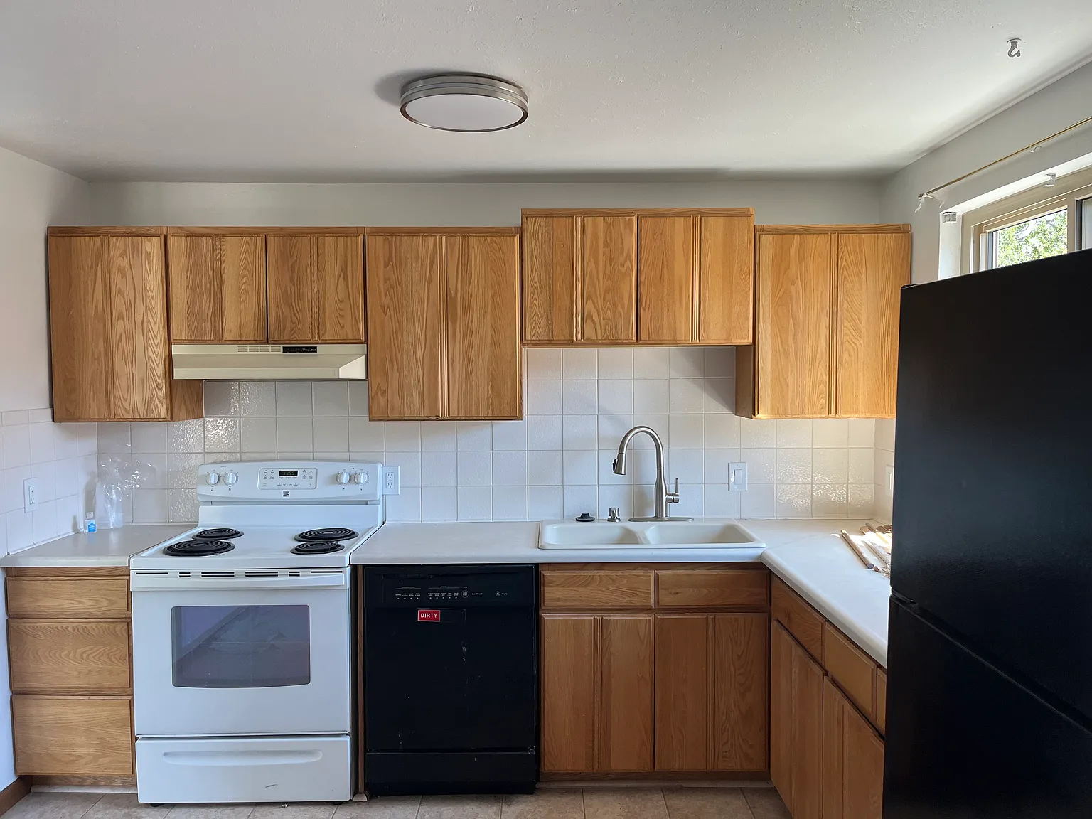 2 bed, 1300 sqft, $2,500 — Photo 3