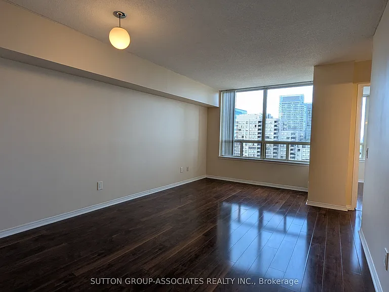 7 Bishop Ave #1808 — Photo 2