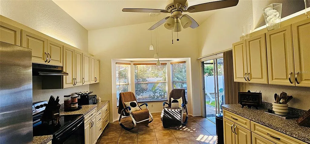 3 bed, 2.0 bath, 1648 sqft, $3,500 — Photo 1