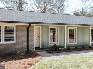 665 W Lake Dr, Athens, GA 30606