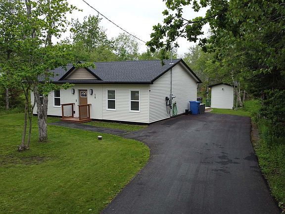2nd image of 18 Old Mines Rd