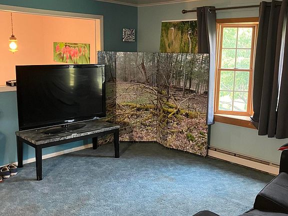 3rd image of 330 Hunsinger Rd