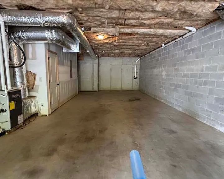 954 Lennox Blvd #1 — Photo 22