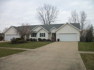 1019 Sturbridge Dr, Medina, OH
