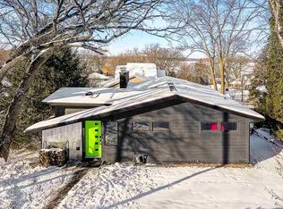 5118 Lake Mendota Dr, Madison, WI 53705