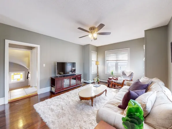 264 Newton St #2, Waltham, MA 02453