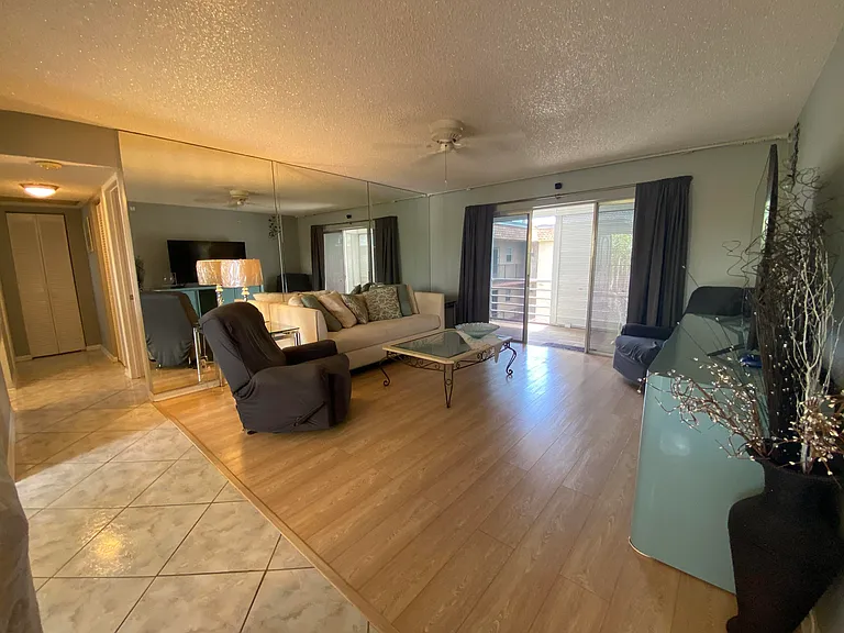 715 Lori Dr #304 — Photo 8