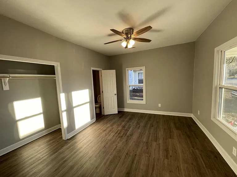 247 Woods St — Photo 18