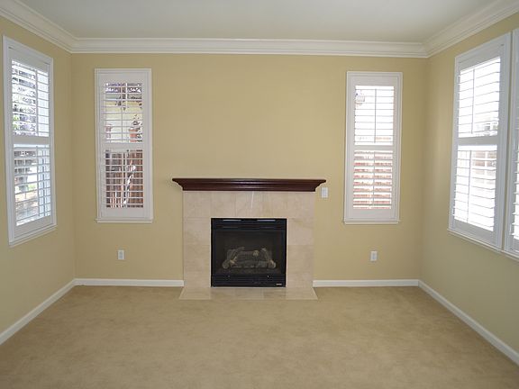 3rd image of 1220 Sunrise Dr