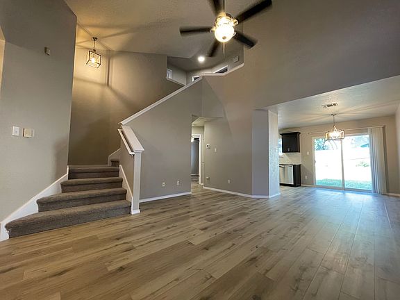 4th image of 9236 Vigen Cir